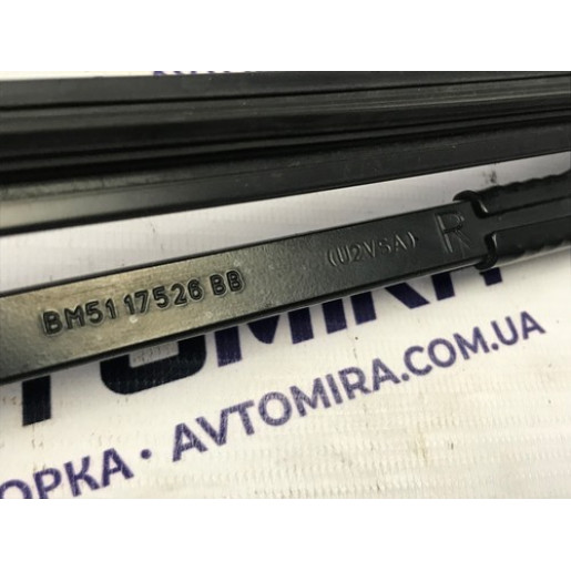 Поводок склоочисника правий Ford Focus 3 2011-2017 BM5117526BB